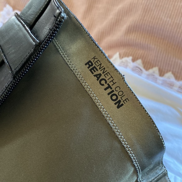 Kenneth Cole size 10 zip up black leather boots with low wedge heel - Picture 2 of 6